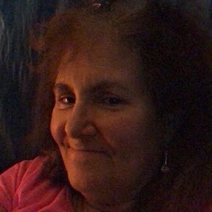 Meet your Posher, Leslie